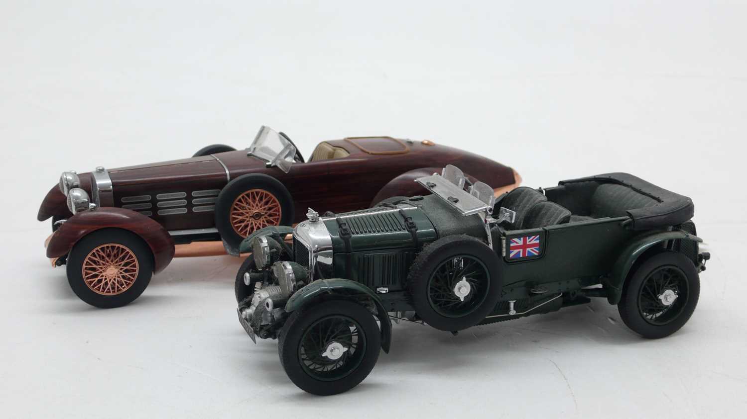 Lot 17 - Franklin Mint model cars