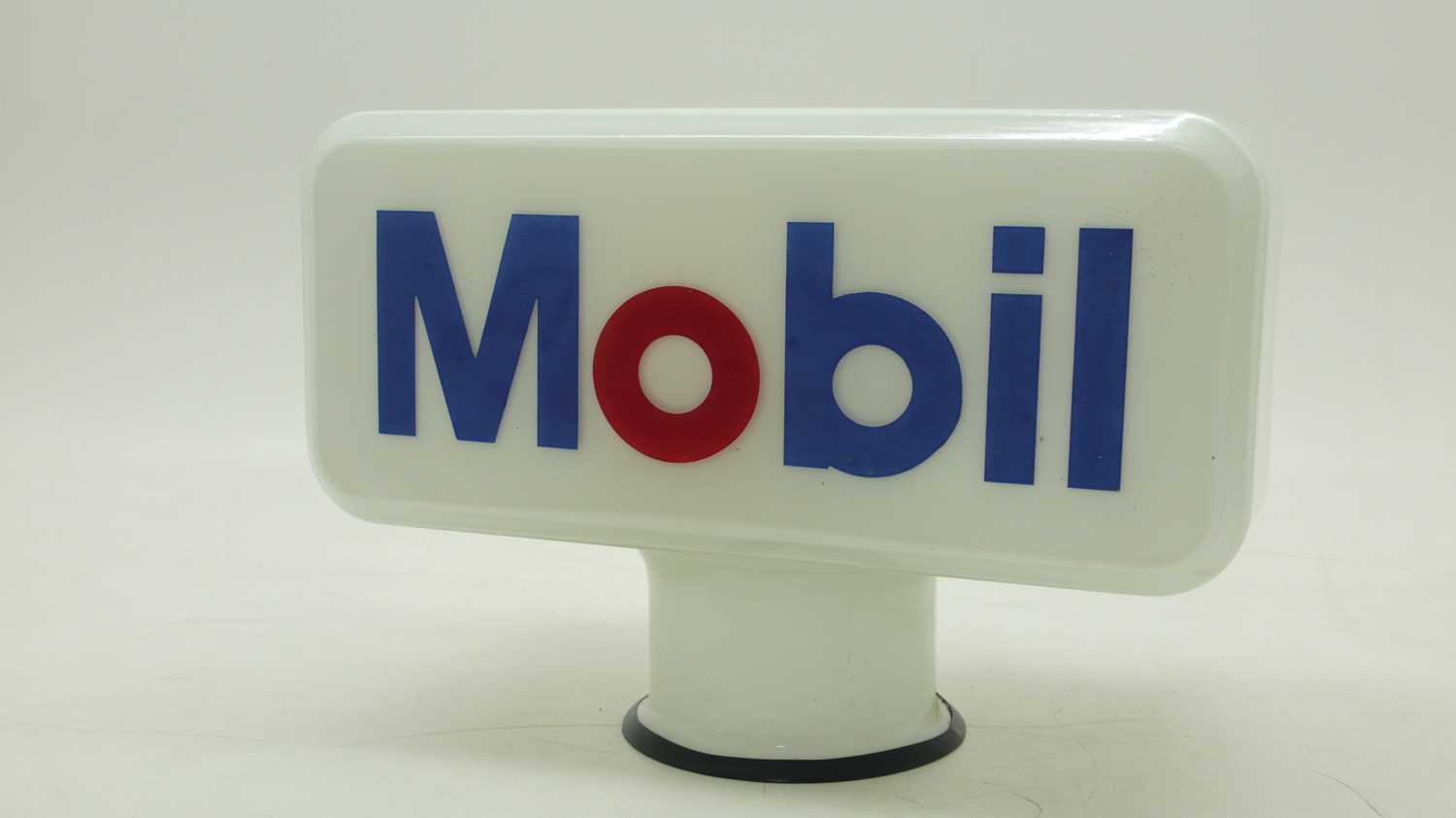 Lot 45 - Mobile petrol globe