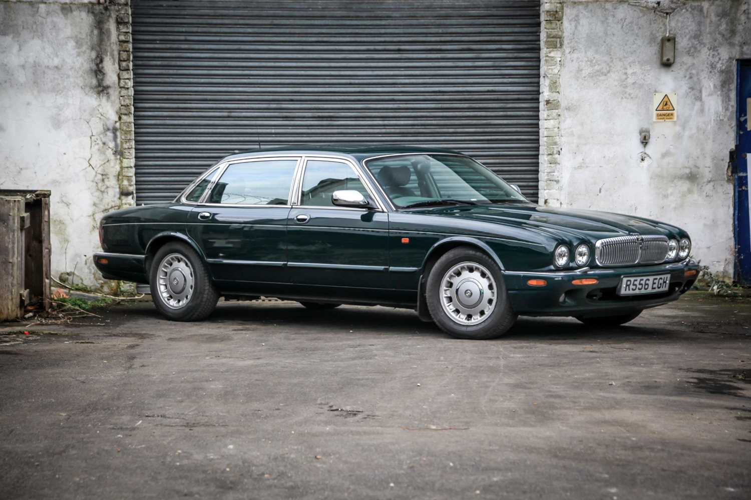 Lot 104 - 1997 Daimler V8