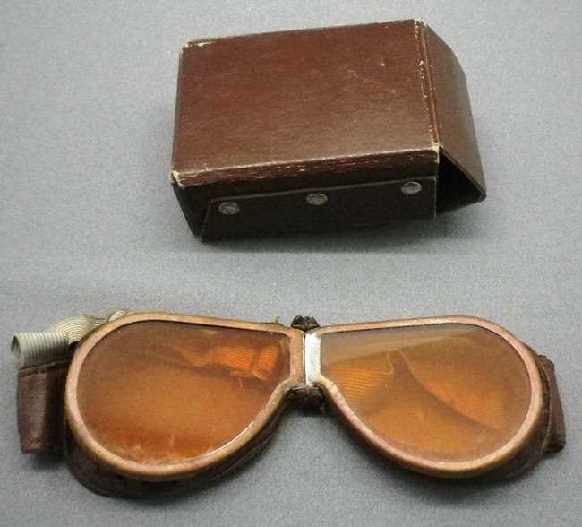 Lot 17 - Motoring goggles