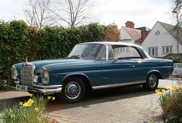 Lot 121 - 1962 Mercedes-Benz 220 SE
