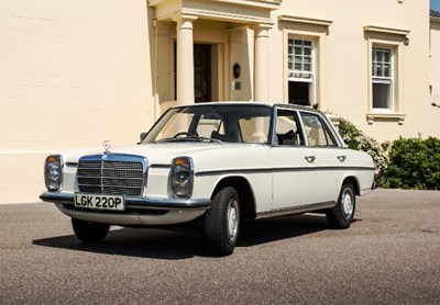 Lot 107 - 1975 Mercedes-Benz 200 W115