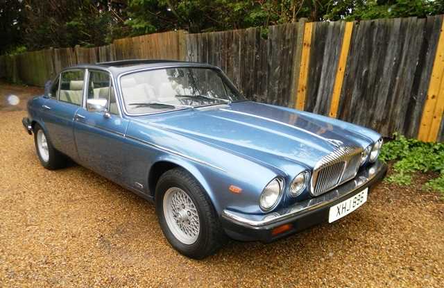 Lot 128 - 1978 Daimler Sovereign 4.2 LWB Convertible