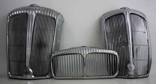 Lot 40 - Daimler Grills x 2 & Jag Grill x 1