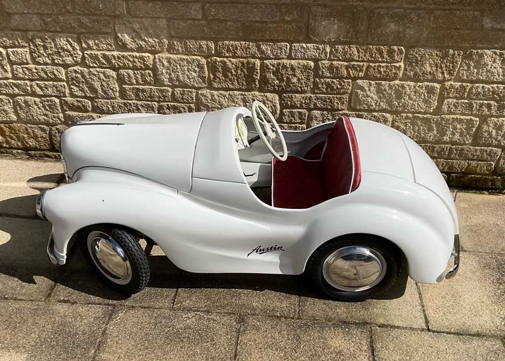 Lot 101 - 1949 Austin J40 Pedal Car