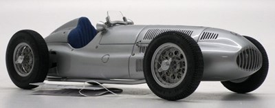 Lot 60 - Mercedes-Benz W165