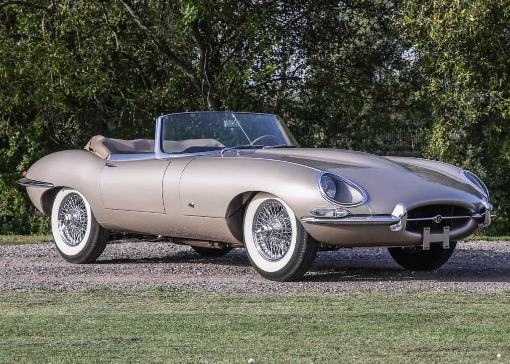 Lot 235 - 1961 Jaguar E-Type Series I Roadster Flat-floor (3.8 litre)