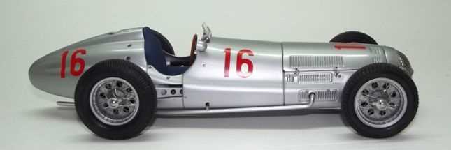 Lot 74 - Mercedes-Benz W154 CMC model