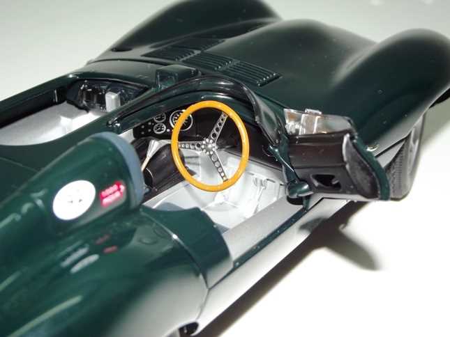 Lot 75 - 1/18 scale Jaguar models