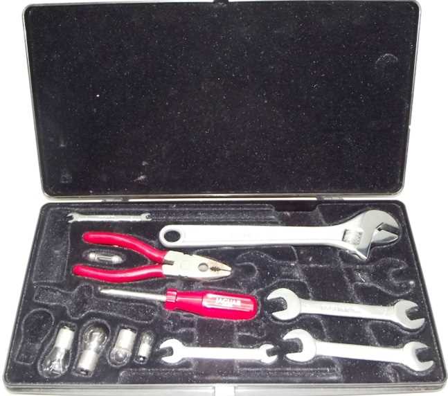 Lot 92 - Jaguar XJ40 tool kit