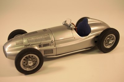 Lot 048 - 1939 Mercedes-Benz W165 model