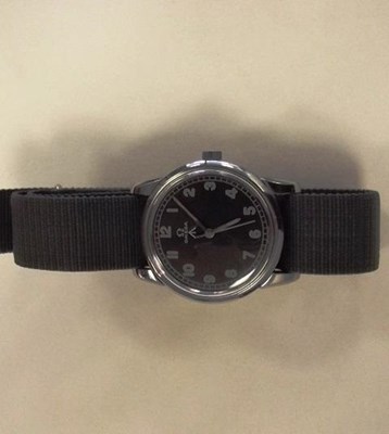 Lot 073 - Omega military issue wristwatc