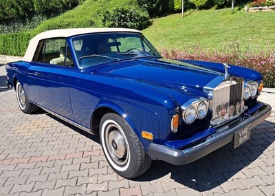 Lot 253 - 1974 Rolls-Royce Corniche