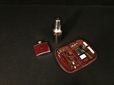 Lot 009 - MG items