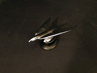 Lot 015 - American winged rocket mascot