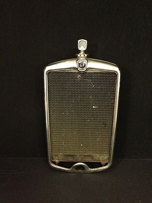 Lot 019 - 1920'S Morris radiator
