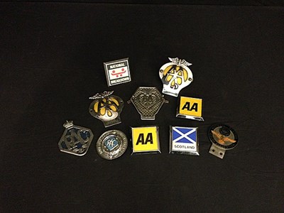 Lot 021 - Ten motoring badges
