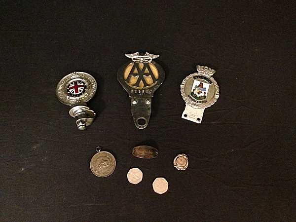 Lot 25 - Collection  of coins & Badges