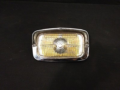 Lot 032 - 250GTO fog light lens