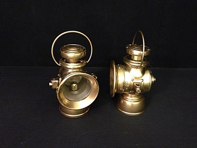 Lot 091 - Pair of Lucas road lamps