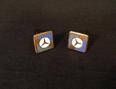 Lot 016 - Mercedes Benz cuff-links