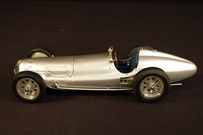 Lot 076 - Mercedes-Benz W154 model