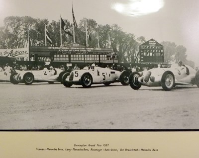 Lot 086 - Donnington Grand Prix photo