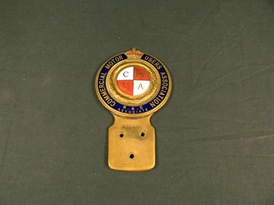 Lot 041 - ARAC  red white @ blue Badge
