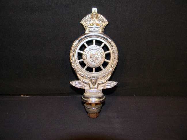 Lot 45 - Good RAC crown badge