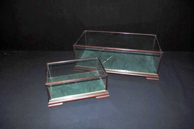 Lot 10 - Cases