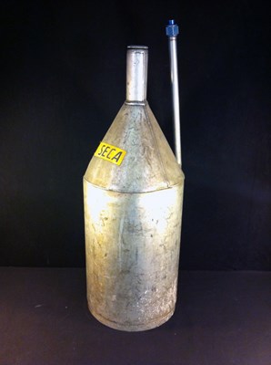 Lot 011 - Refuelling can