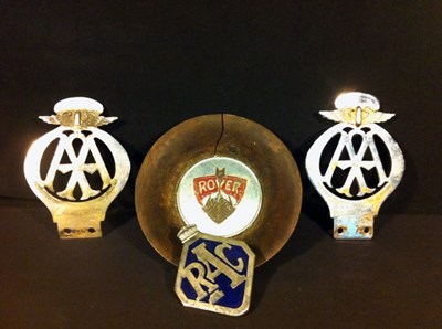 Lot 057 - aa badges