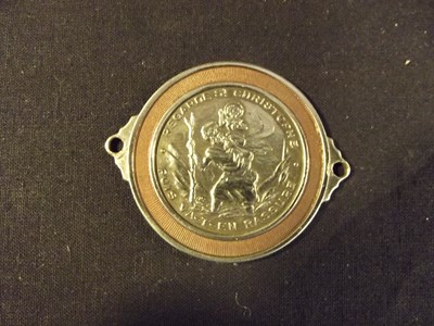 Lot 49 - Dashboard badges
