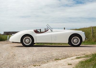 Lot 226 - 1952 Jaguar XK120 SE Roadster