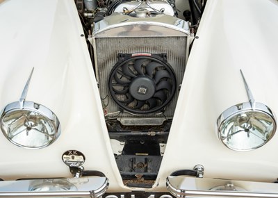 Lot 226 - 1952 Jaguar XK120 SE Roadster