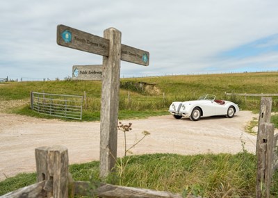 Lot 226 - 1952 Jaguar XK120 SE Roadster
