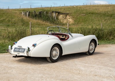 Lot 226 - 1952 Jaguar XK120 SE Roadster