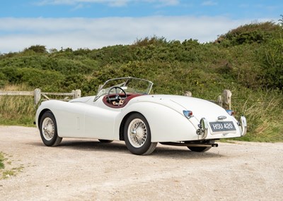 Lot 226 - 1952 Jaguar XK120 SE Roadster