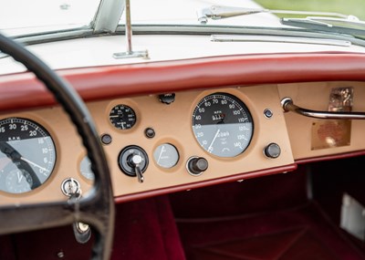 Lot 226 - 1952 Jaguar XK120 SE Roadster