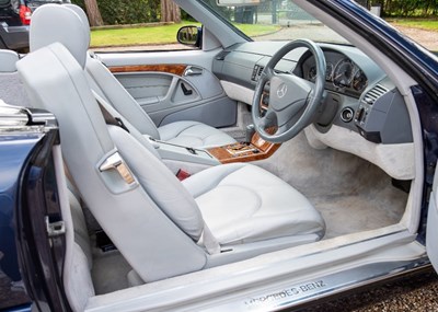 Lot 263 - 2000 Mercedes-Benz SL320