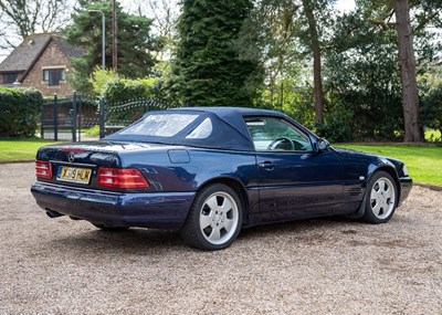 Lot 263 - 2000 Mercedes-Benz SL320