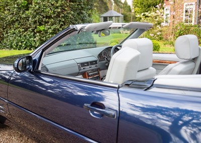 Lot 263 - 2000 Mercedes-Benz SL320