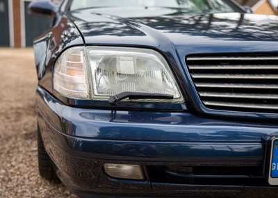Lot 263 - 2000 Mercedes-Benz SL320