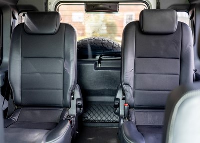 Lot 119 - 2013 Land Rover Defender 90 XS Urban Truck Glacier Edition