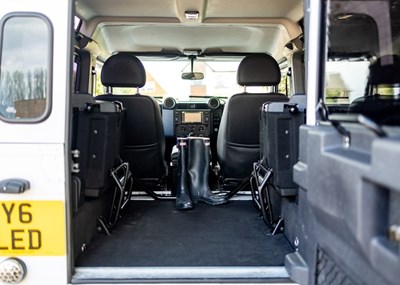 Lot 119 - 2013 Land Rover Defender 90 XS Urban Truck Glacier Edition