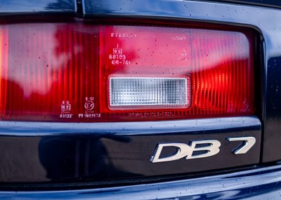 Lot 113 - 2000 Aston Martin DB7 Vantage Volante