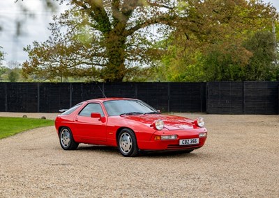 Lot 111 - 1990 Porsche 928 S4