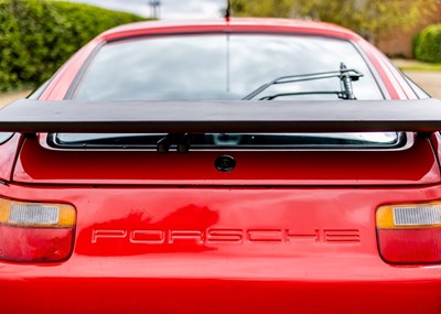 Lot 111 - 1990 Porsche 928 S4