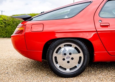 Lot 111 - 1990 Porsche 928 S4