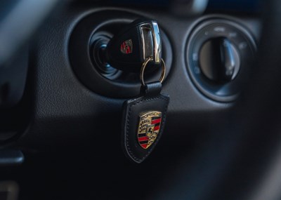 Lot 112 - 2011 Porsche Cayman R